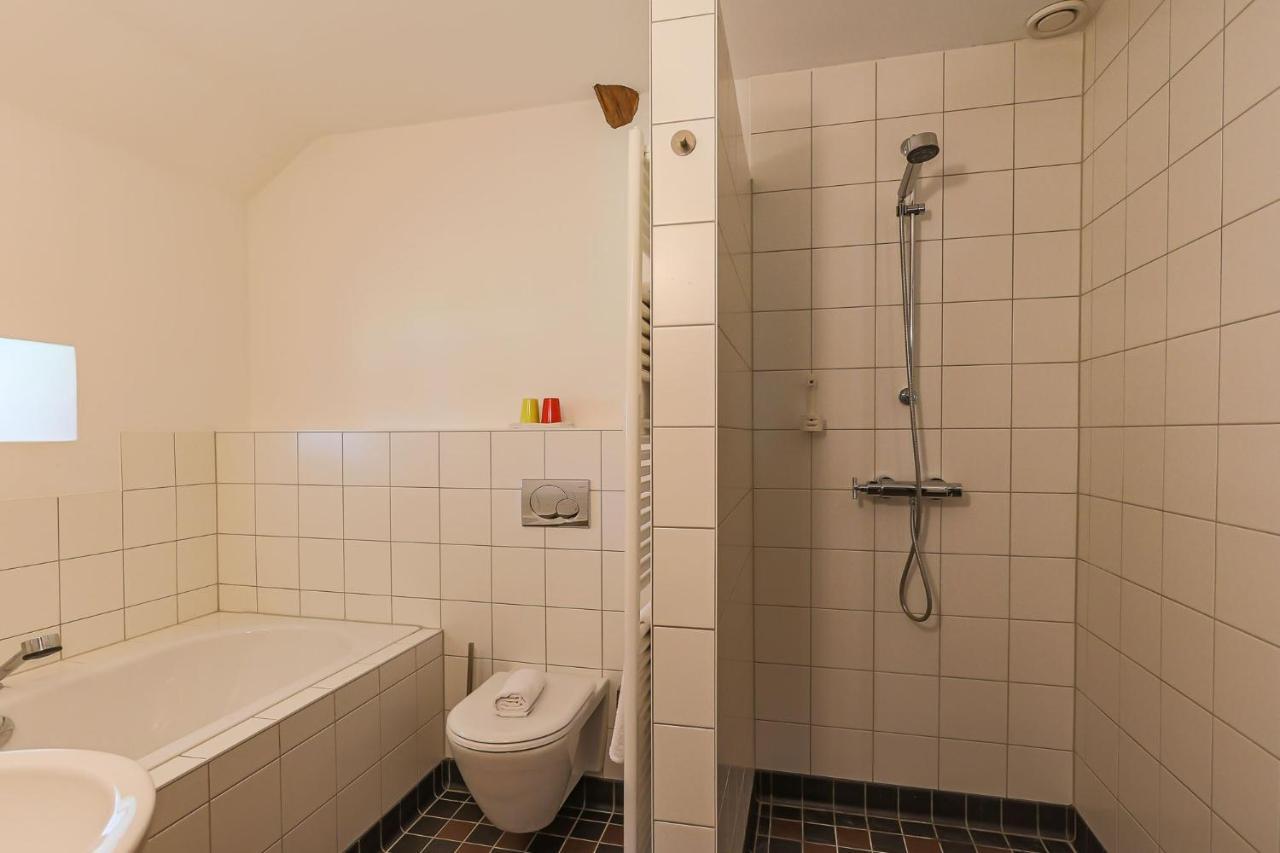 Erfgoed Rikkerda Apartman Lutjegast Kültér fotó
